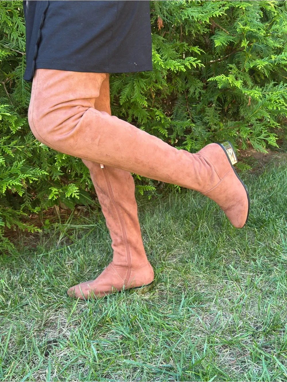 Over-the-Knee or not ,faux suede boots rust color size 9